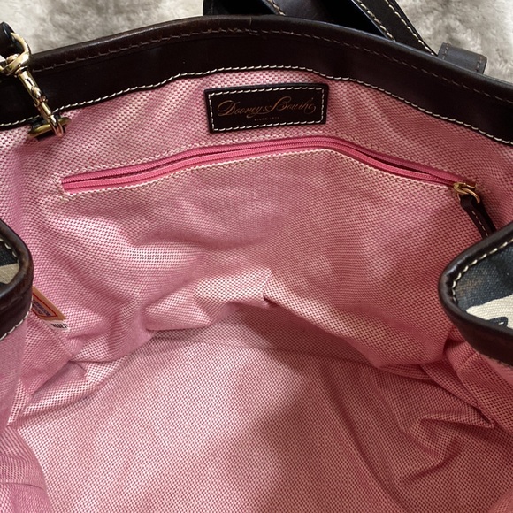 Dooney & Bourke Giraffe print shoulder bag - Picture 9 of 13